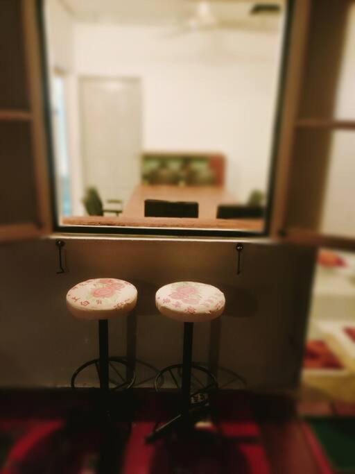 10 Pax 经典怀旧 精品民宿rareclassic超经典 Rumah percutian *