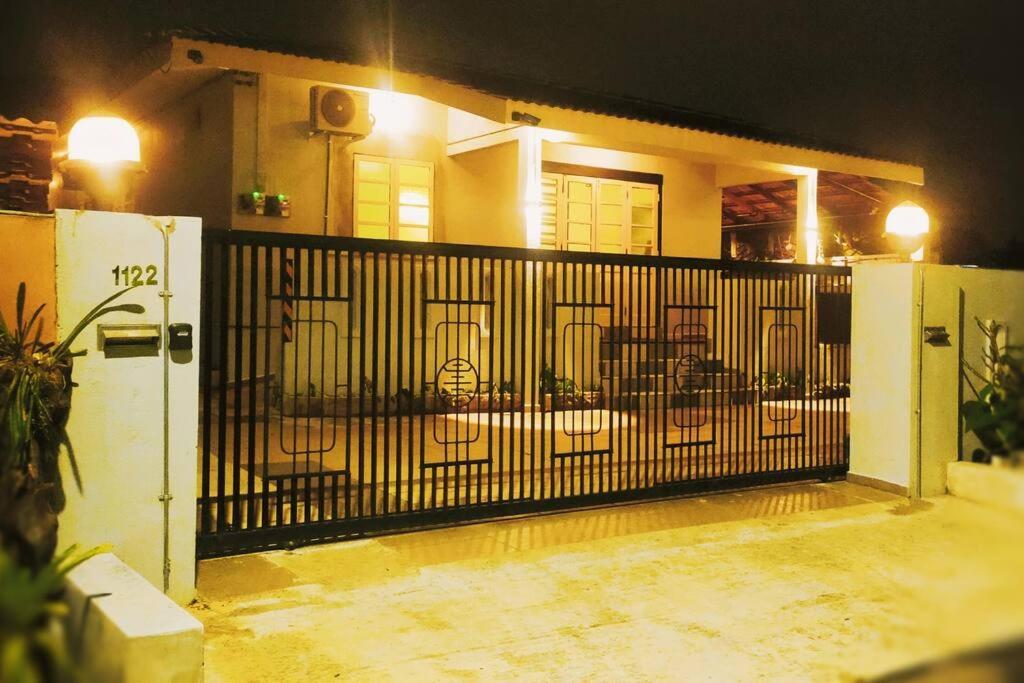 10 Pax 经典怀旧 精品民宿rareclassic超经典 * Ipoh